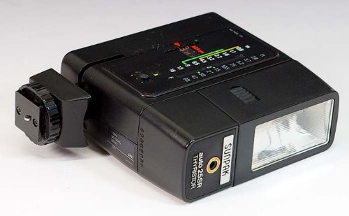 ストロボ     サンパック オ―トズ―ム ４０００ 古いストロボ SUNPAK Power Zoom 4000AF（SONY／KonicaMinolta α